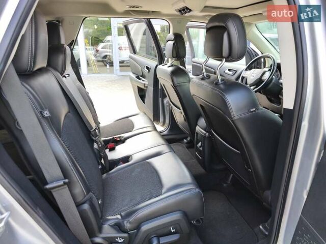 Сірий Додж Джорні, об'ємом двигуна 2.36 л та пробігом 127 тис. км за 14950 $, фото 9 на Automoto.ua
