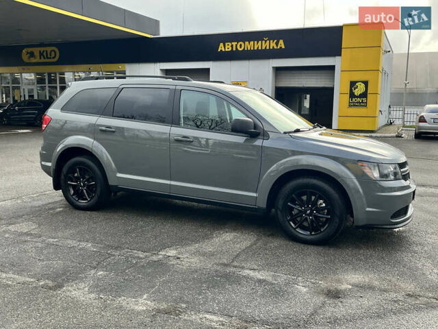 Серый Додж Джорни, объемом двигателя 2.36 л и пробегом 106 тыс. км за 13500 $, фото 19 на Automoto.ua