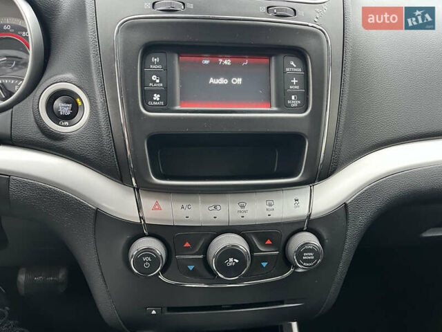 Серый Додж Джорни, объемом двигателя 2.36 л и пробегом 105 тыс. км за 13600 $, фото 36 на Automoto.ua