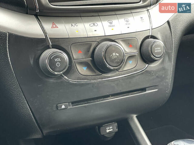 Додж Джорни 2020 в Киеве на Automoto.ua Серый Додж Джорни, объемом двигателя 2.36 л и пробегом 92 тыс. км за 14990 $, фото 27 на Automoto.ua