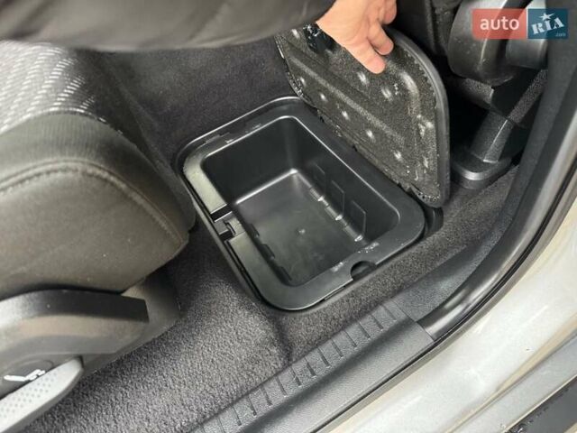 Сірий Додж Джорні, об'ємом двигуна 2.4 л та пробігом 124 тис. км за 13499 $, фото 48 на Automoto.ua