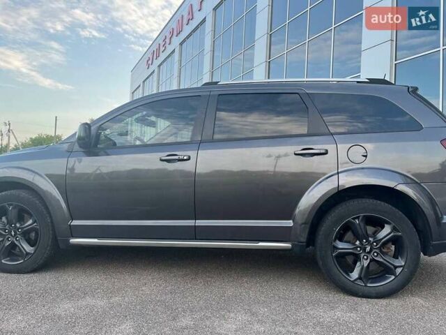 Серый Додж Джорни, объемом двигателя 2.36 л и пробегом 166 тыс. км за 12600 $, фото 2 на Automoto.ua