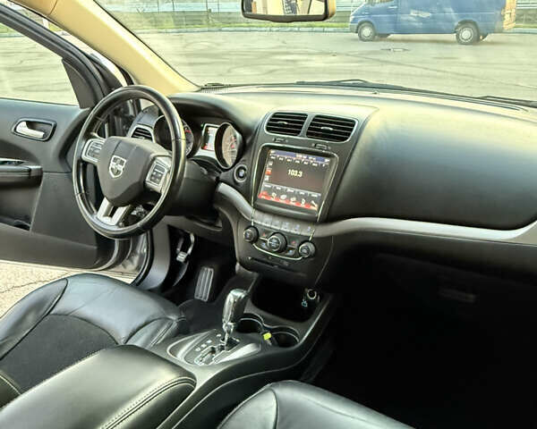 Серый Додж Джорни, объемом двигателя 2.36 л и пробегом 127 тыс. км за 14999 $, фото 22 на Automoto.ua