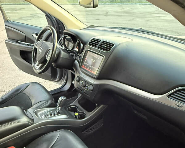 Серый Додж Джорни, объемом двигателя 2.36 л и пробегом 127 тыс. км за 14999 $, фото 20 на Automoto.ua