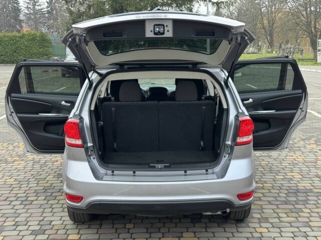 Серый Додж Джорни, объемом двигателя 2.4 л и пробегом 124 тыс. км за 13499 $, фото 15 на Automoto.ua