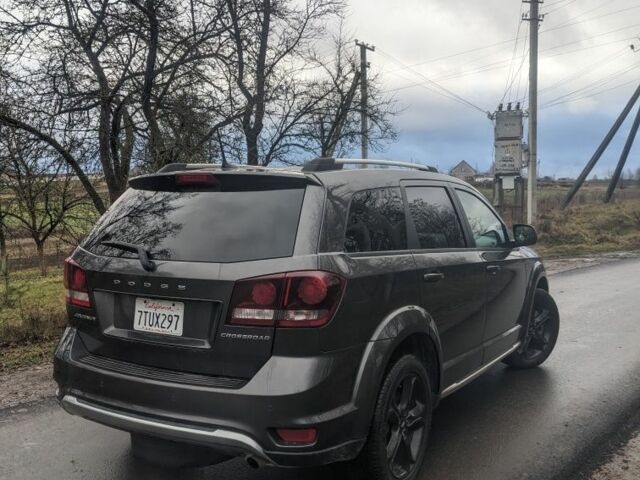 Серый Додж Джорни, объемом двигателя 2 л и пробегом 167 тыс. км за 12900 $, фото 3 на Automoto.ua