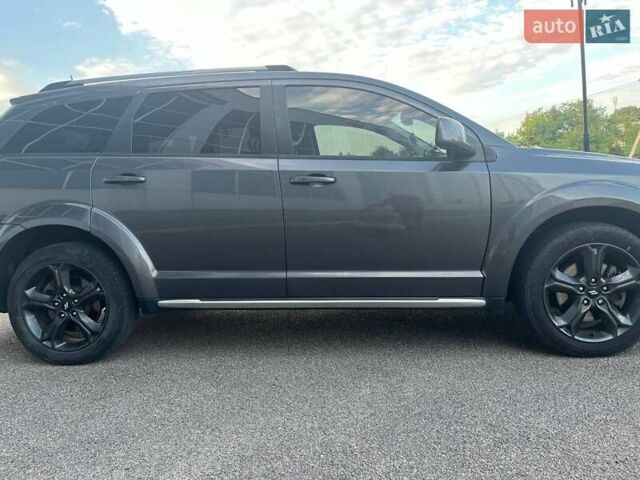 Серый Додж Джорни, объемом двигателя 2.36 л и пробегом 166 тыс. км за 12600 $, фото 1 на Automoto.ua