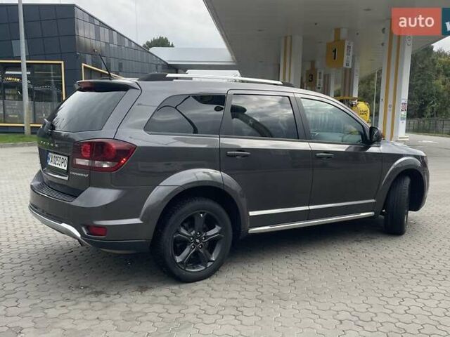 Додж Джорни 2020 в Киеве на Automoto.ua Серый Додж Джорни, объемом двигателя 2.36 л и пробегом 99 тыс. км за 14600 $, фото 4 на Automoto.ua