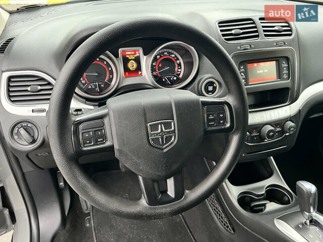 Серый Додж Джорни, объемом двигателя 2.36 л и пробегом 105 тыс. км за 13600 $, фото 28 на Automoto.ua