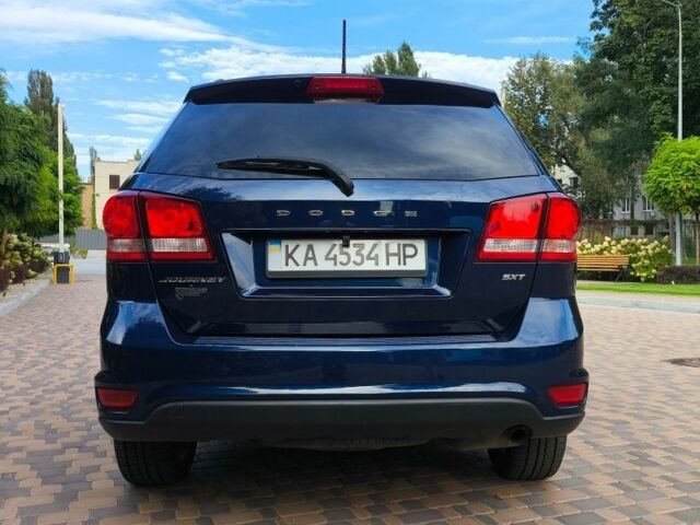 Синий Додж Джорни, объемом двигателя 2.4 л и пробегом 163 тыс. км за 11400 $, фото 4 на Automoto.ua