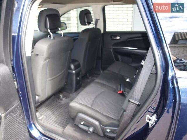 Синий Додж Джорни, объемом двигателя 2.4 л и пробегом 96 тыс. км за 12000 $, фото 9 на Automoto.ua