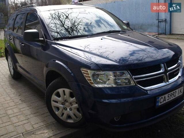 Синий Додж Джорни, объемом двигателя 2.4 л и пробегом 96 тыс. км за 12000 $, фото 3 на Automoto.ua