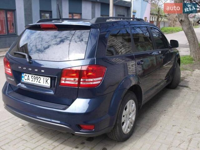 Синий Додж Джорни, объемом двигателя 2.4 л и пробегом 96 тыс. км за 12000 $, фото 4 на Automoto.ua