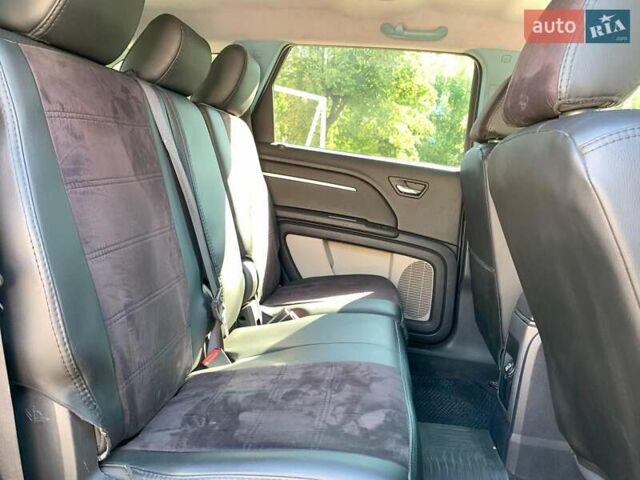 Синий Додж Джорни, объемом двигателя 2 л и пробегом 247 тыс. км за 9890 $, фото 28 на Automoto.ua