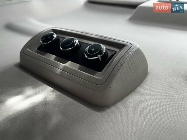 Синий Додж Джорни, объемом двигателя 2.36 л и пробегом 230 тыс. км за 9800 $, фото 27 на Automoto.ua