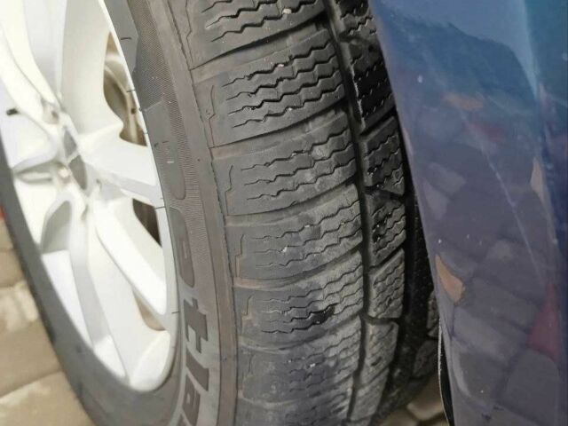 Синій Додж Джорні, об'ємом двигуна 2.4 л та пробігом 212 тис. км за 10600 $, фото 2 на Automoto.ua