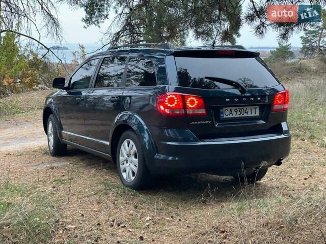 Синий Додж Джорни, объемом двигателя 2.36 л и пробегом 277 тыс. км за 8800 $, фото 3 на Automoto.ua