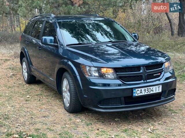 Синий Додж Джорни, объемом двигателя 2.36 л и пробегом 277 тыс. км за 8800 $, фото 1 на Automoto.ua