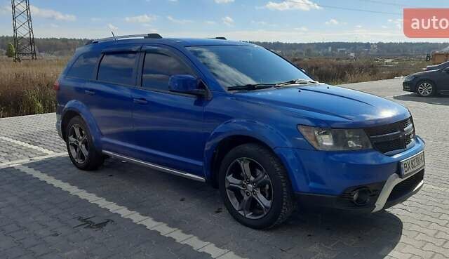 Синий Додж Джорни, объемом двигателя 2.36 л и пробегом 249 тыс. км за 11900 $, фото 5 на Automoto.ua