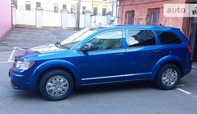 Синій Додж Джорні, об'ємом двигуна 2.4 л та пробігом 260 тис. км за 11500 $, фото 3 на Automoto.ua