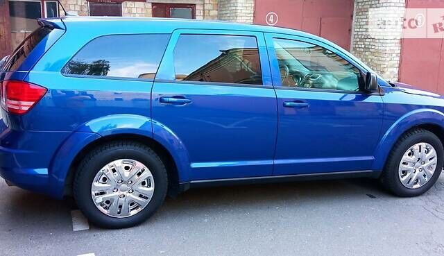 Синий Додж Джорни, объемом двигателя 2.4 л и пробегом 260 тыс. км за 8500 $, фото 4 на Automoto.ua