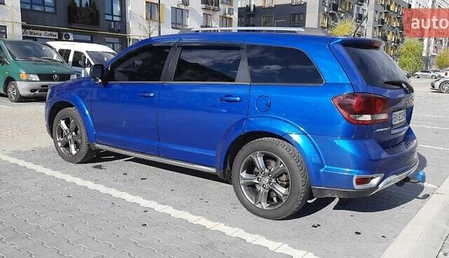 Синий Додж Джорни, объемом двигателя 2.36 л и пробегом 249 тыс. км за 11900 $, фото 2 на Automoto.ua
