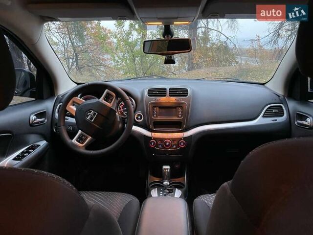 Синий Додж Джорни, объемом двигателя 2.36 л и пробегом 277 тыс. км за 8800 $, фото 4 на Automoto.ua