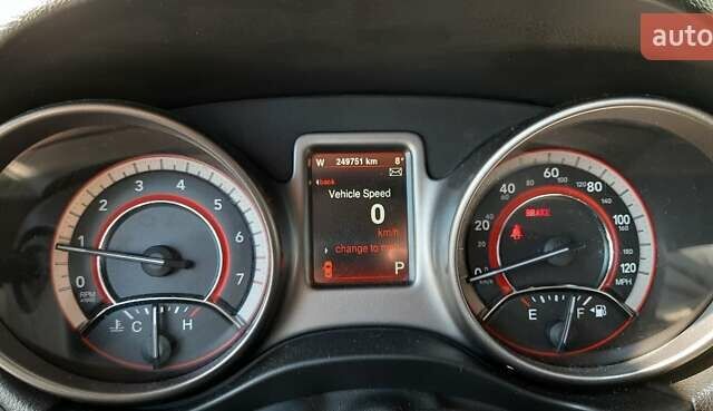 Синий Додж Джорни, объемом двигателя 2.36 л и пробегом 249 тыс. км за 11900 $, фото 8 на Automoto.ua