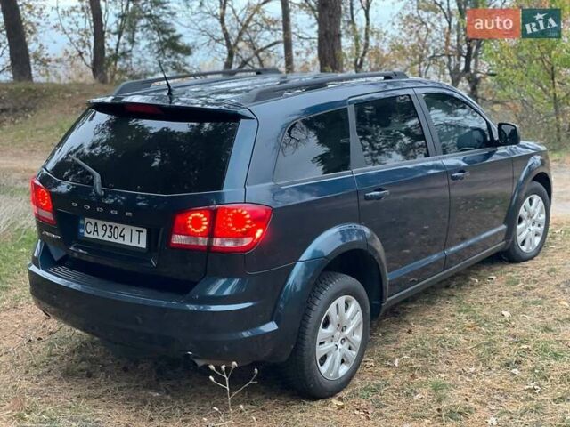 Синий Додж Джорни, объемом двигателя 2.36 л и пробегом 277 тыс. км за 8800 $, фото 2 на Automoto.ua
