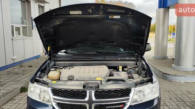 Синий Додж Джорни, объемом двигателя 3.61 л и пробегом 121 тыс. км за 11500 $, фото 5 на Automoto.ua