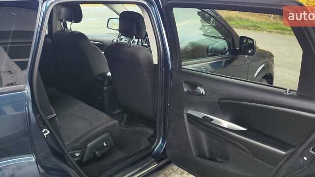 Синий Додж Джорни, объемом двигателя 3.61 л и пробегом 121 тыс. км за 11500 $, фото 12 на Automoto.ua