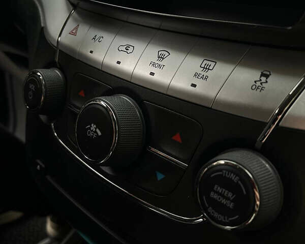 Синій Додж Джорні, об'ємом двигуна 2.36 л та пробігом 91 тис. км за 11500 $, фото 3 на Automoto.ua