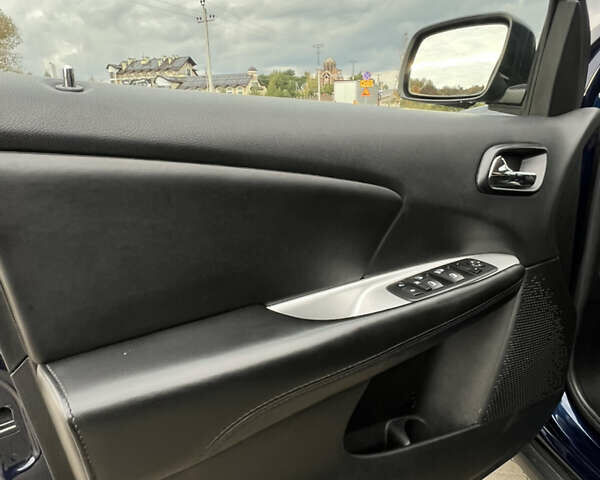 Синій Додж Джорні, об'ємом двигуна 2.36 л та пробігом 180 тис. км за 9500 $, фото 18 на Automoto.ua