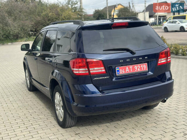 Синий Додж Джорни, объемом двигателя 2.4 л и пробегом 173 тыс. км за 11499 $, фото 5 на Automoto.ua