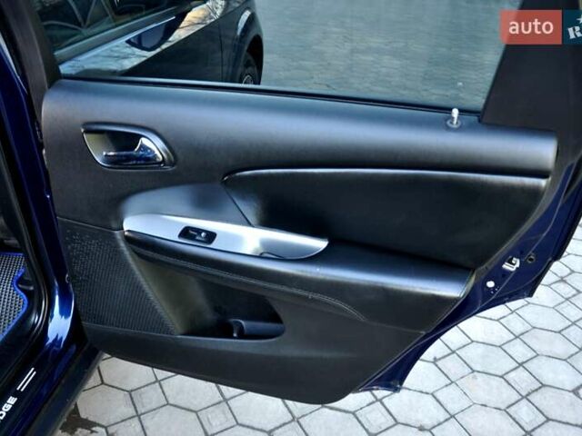 Синий Додж Джорни, объемом двигателя 2.36 л и пробегом 200 тыс. км за 9999 $, фото 10 на Automoto.ua