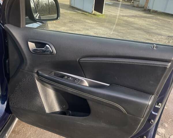 Синій Додж Джорні, об'ємом двигуна 3.6 л та пробігом 123 тис. км за 15000 $, фото 9 на Automoto.ua