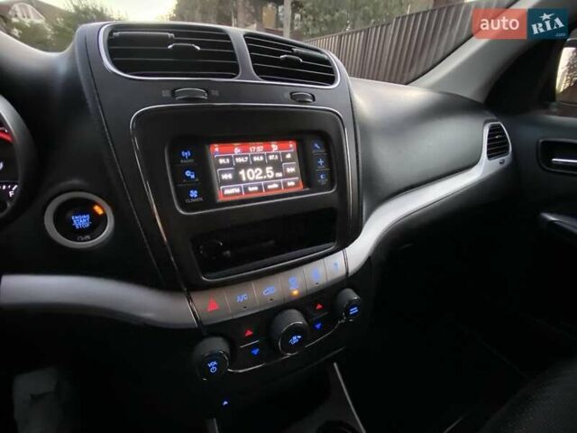 Синий Додж Джорни, объемом двигателя 2.36 л и пробегом 124 тыс. км за 10700 $, фото 24 на Automoto.ua