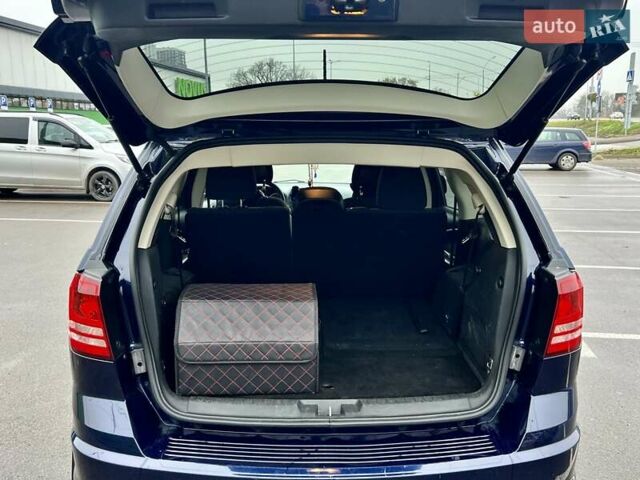 Синий Додж Джорни, объемом двигателя 2.36 л и пробегом 195 тыс. км за 11500 $, фото 49 на Automoto.ua