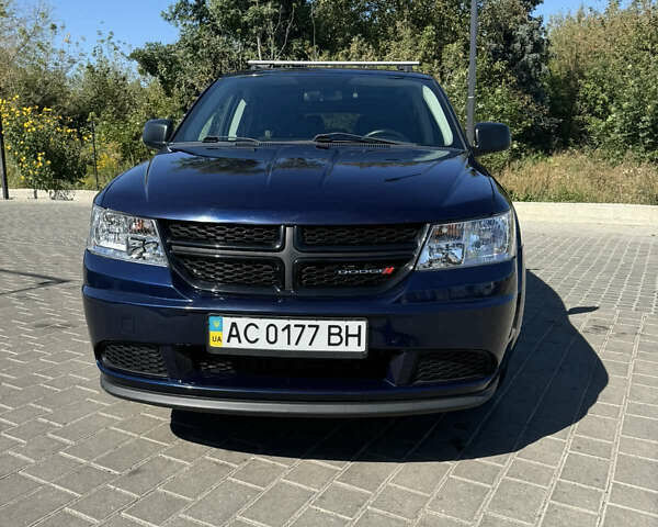 Синий Додж Джорни, объемом двигателя 2.36 л и пробегом 117 тыс. км за 11000 $, фото 2 на Automoto.ua