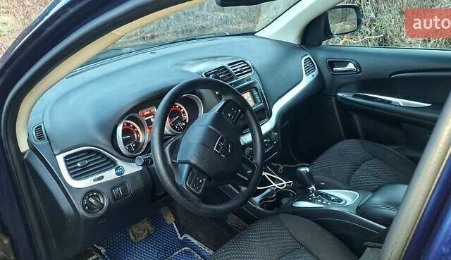 Синий Додж Джорни, объемом двигателя 2.4 л и пробегом 69 тыс. км за 11500 $, фото 11 на Automoto.ua