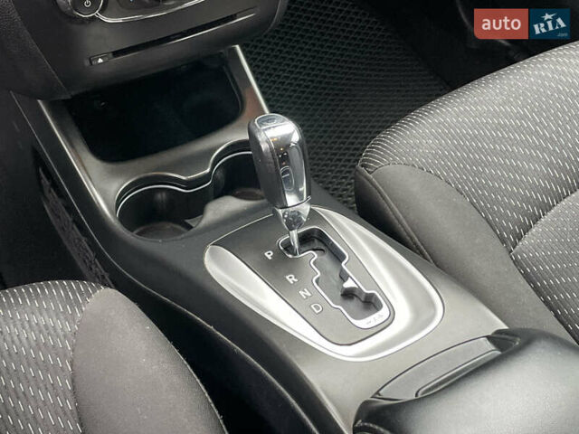 Синий Додж Джорни, объемом двигателя 2.36 л и пробегом 134 тыс. км за 11490 $, фото 23 на Automoto.ua