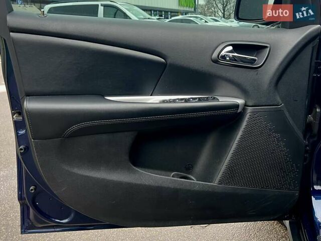 Синий Додж Джорни, объемом двигателя 2.36 л и пробегом 195 тыс. км за 11500 $, фото 30 на Automoto.ua