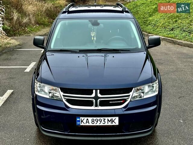 Синий Додж Джорни, объемом двигателя 2.36 л и пробегом 195 тыс. км за 11500 $, фото 2 на Automoto.ua