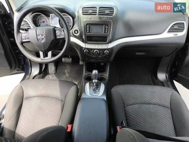 Синий Додж Джорни, объемом двигателя 2.4 л и пробегом 166 тыс. км за 11900 $, фото 6 на Automoto.ua