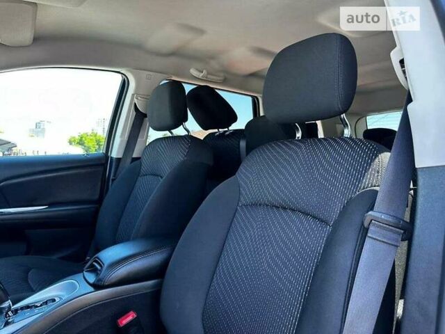 Синий Додж Джорни, объемом двигателя 2.36 л и пробегом 96 тыс. км за 2000 $, фото 12 на Automoto.ua