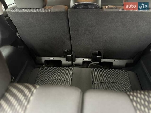 Синий Додж Джорни, объемом двигателя 2.36 л и пробегом 50 тыс. км за 12300 $, фото 19 на Automoto.ua