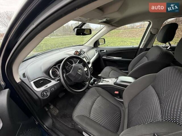 Синий Додж Джорни, объемом двигателя 2.36 л и пробегом 85 тыс. км за 11500 $, фото 5 на Automoto.ua