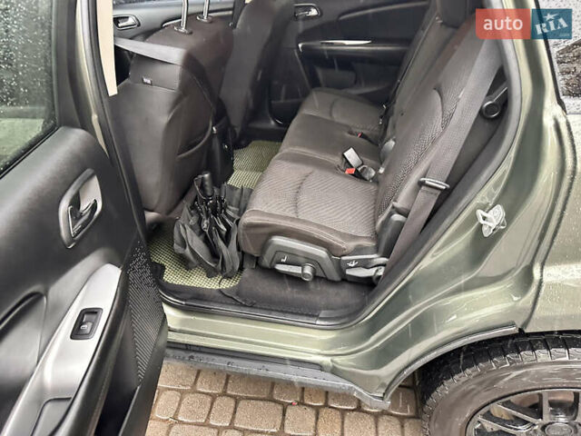 Зелений Додж Джорні, об'ємом двигуна 3.6 л та пробігом 190 тис. км за 13000 $, фото 5 на Automoto.ua