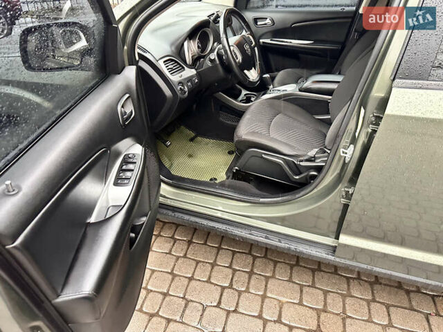 Зелений Додж Джорні, об'ємом двигуна 3.6 л та пробігом 190 тис. км за 13000 $, фото 6 на Automoto.ua