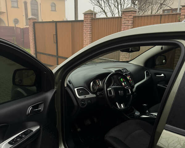 Зеленый Додж Джорни, объемом двигателя 2.36 л и пробегом 120 тыс. км за 10200 $, фото 16 на Automoto.ua